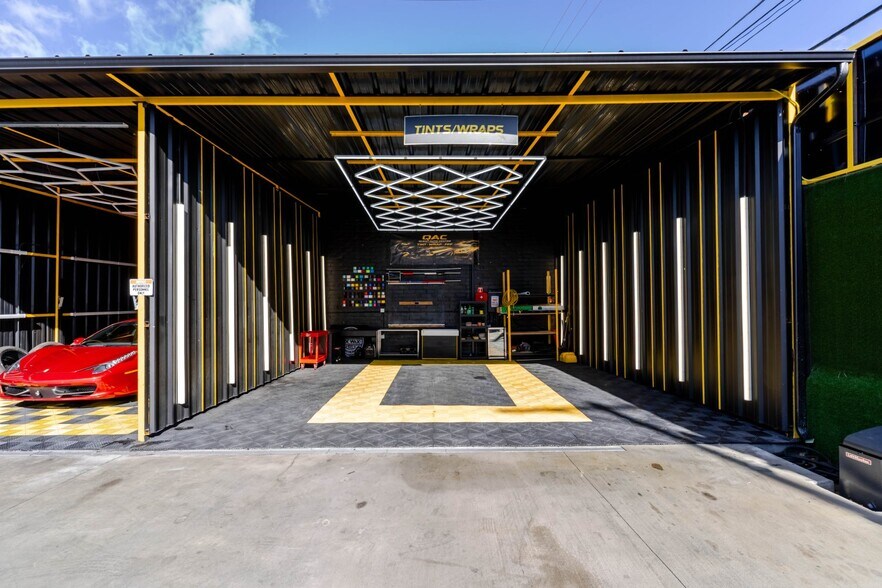 More Photos Of 2346 N San Fernando Rd, Los Angeles General Retail For Lease