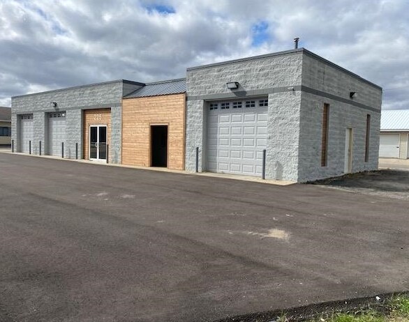 More Photos Of 225 Jefferson St, Cambridge Service Station For Sale