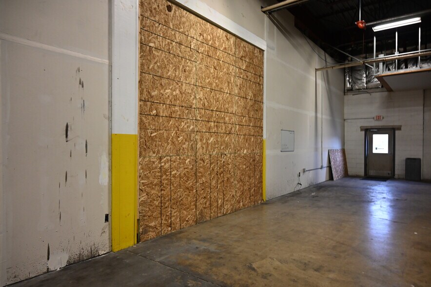 More Photos Of 2300 Claremont Ave, Ashland Storefront For Sale