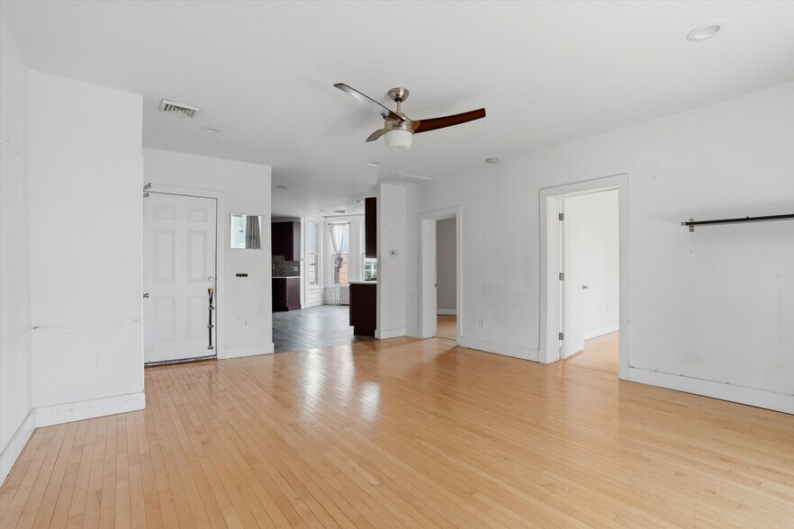 More Photos Of 1600 E Passyunk Ave, Philadelphia Storefront Retail Residential For Sale
