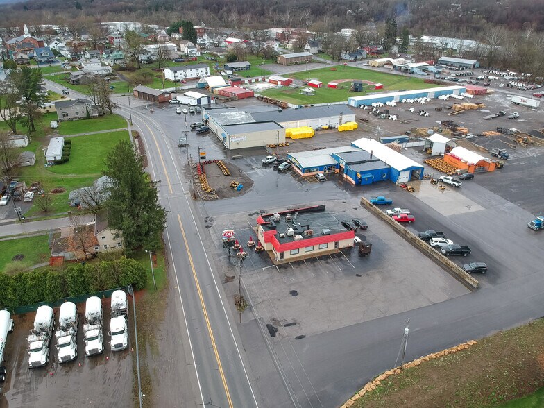 More Photos Of 3498 Sharon Rd, West Middlesex General Retail For Sale