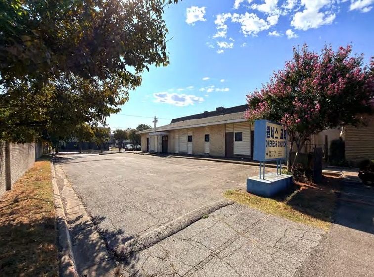 More Photos Of 1224 N Josey Ln, Carrollton Religious Facility For Sale