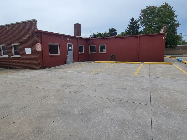 More Photos Of 12170 Fort St, Southgate Office For Sale