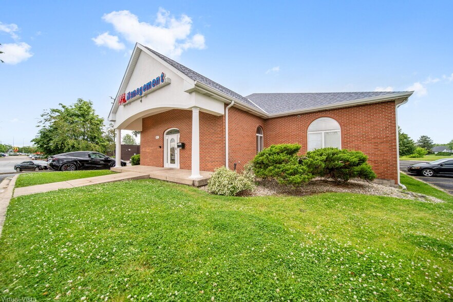 Primary Photo Of 1851 Douglas Rd, Montgomery Medical For Sale