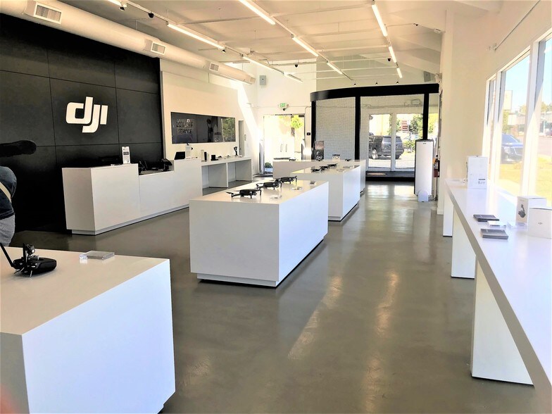 More Photos Of 2927 Bristol St, Costa Mesa Freestanding For Lease