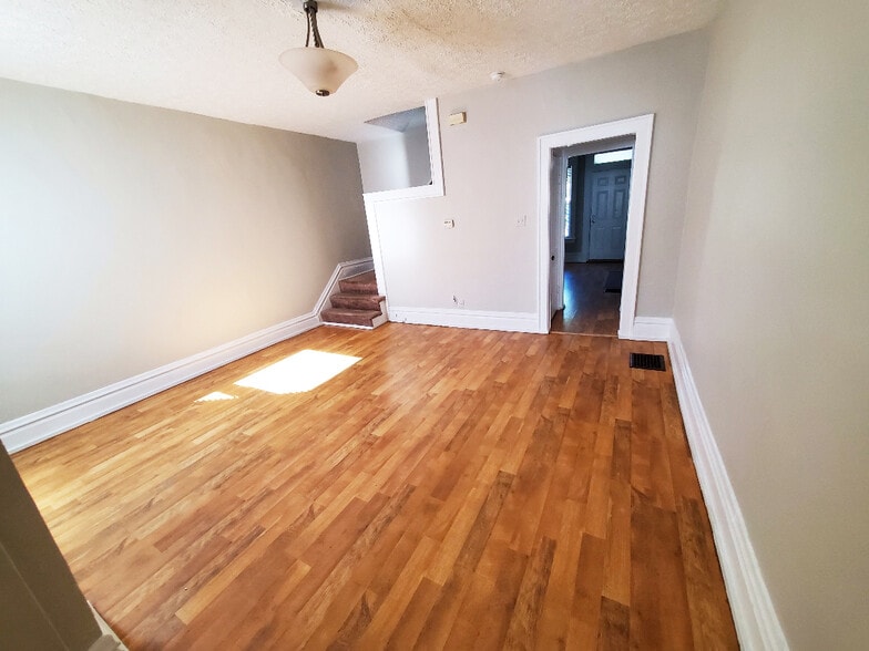 More Photos Of 1572-1580 S High St, Columbus Apartments For Sale