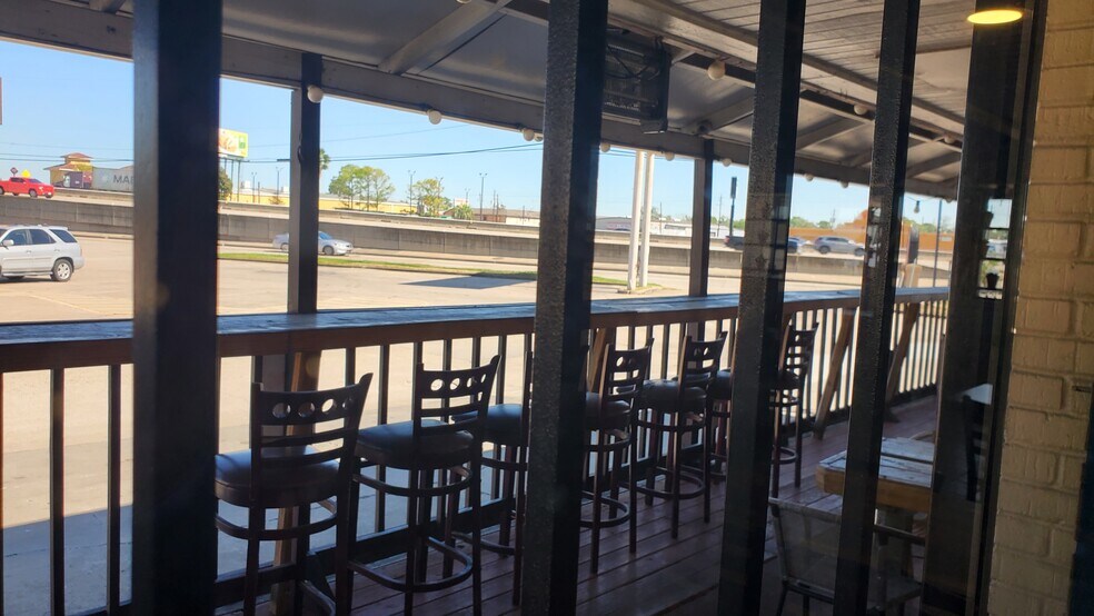 More Photos Of 9902 Gulf Fwy, Houston Restaurant For Sale