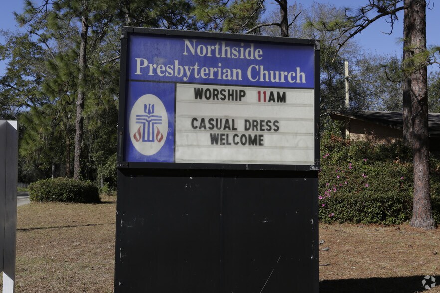More Photos Of 1901 Leonid Rd, Jacksonville Schools For Sale