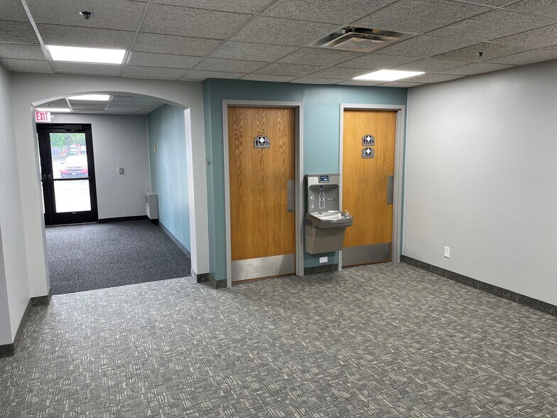 More Photos Of 6040 Earle Brown Dr, Brooklyn Center Office For Lease