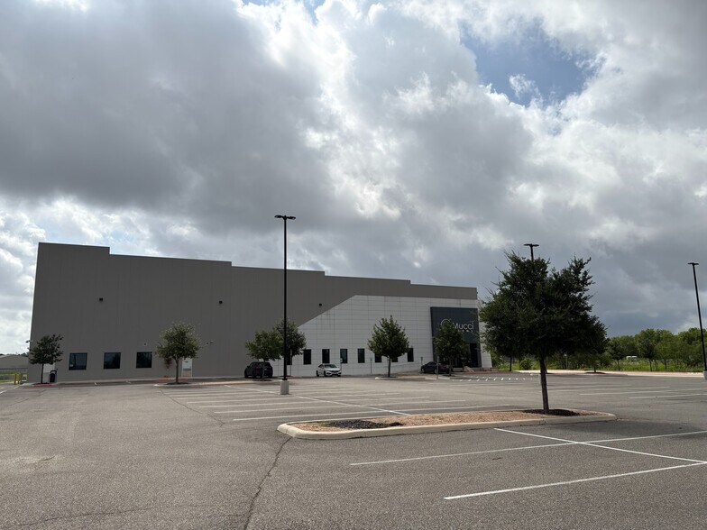 Primary Photo Of 8418 Somerset Rd, San Antonio Refrigeration Cold Storage For Lease