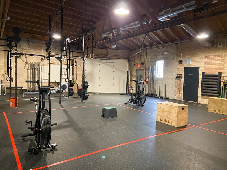 More Photos Of 2401 Main St, Evanston Warehouse For Sale