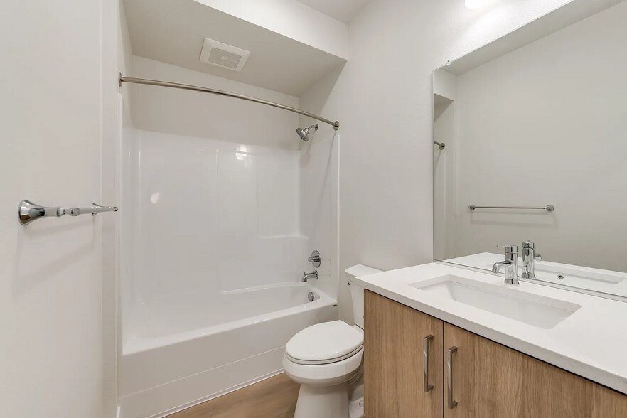 More Photos Of 4060 N Montana Ave, Portland Apartments For Sale