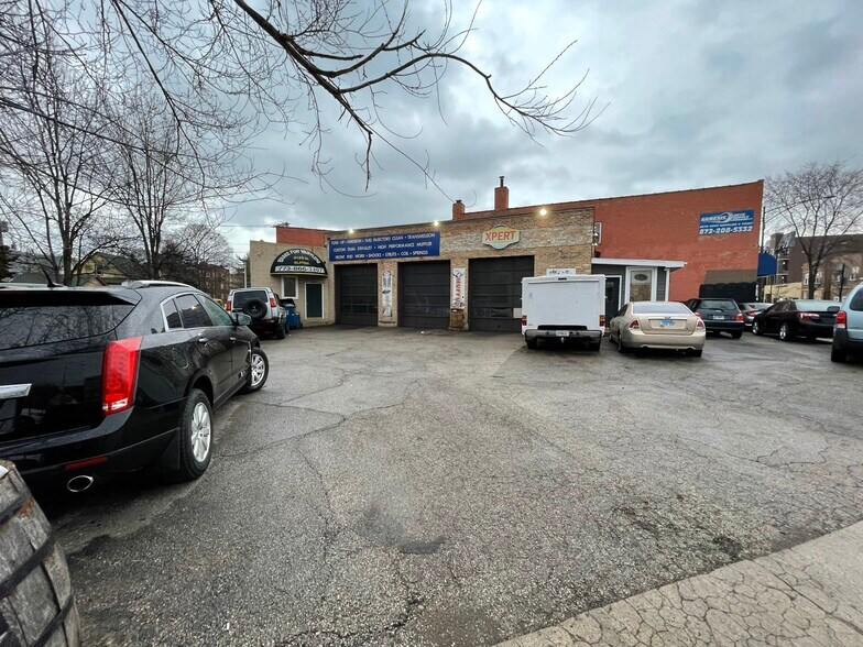 More Photos Of 4185 N Elston Ave, Chicago Auto Repair For Lease