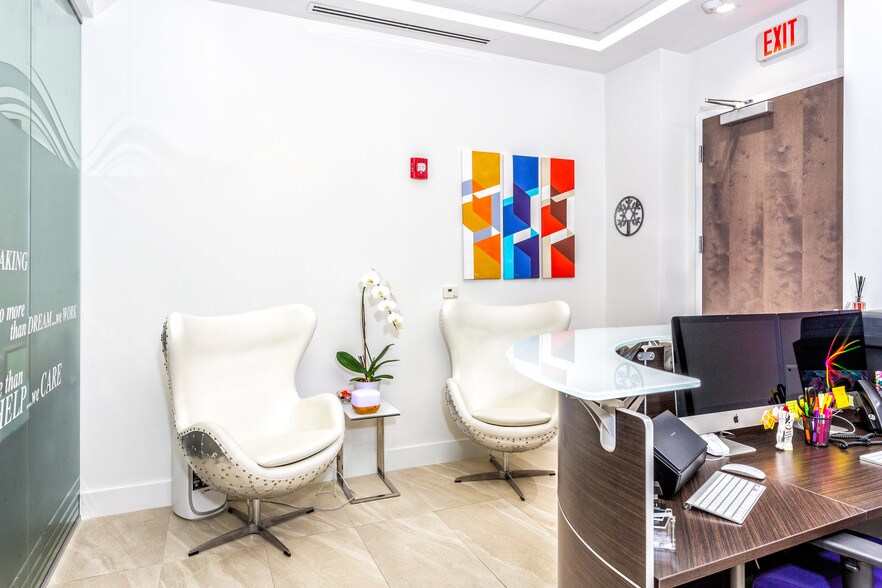 More Photos Of 20200 W Dixie Hwy, Aventura Medical For Lease