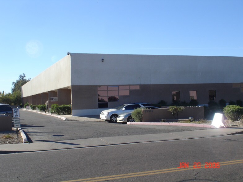 More Photos Of 7701 E Gray Rd, Scottsdale Light Distribution For Lease