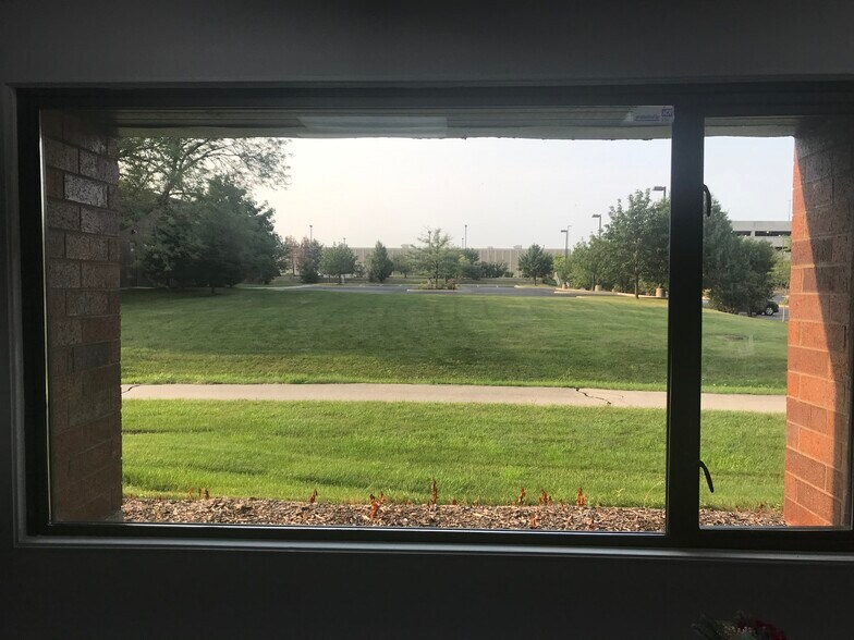 More Photos Of 939 N Plum Grove Rd, Schaumburg Medical For Lease