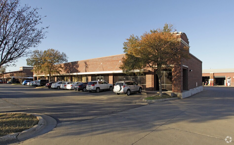 More Photos Of 4201 Congress Ave S, Austin Unknown For Lease