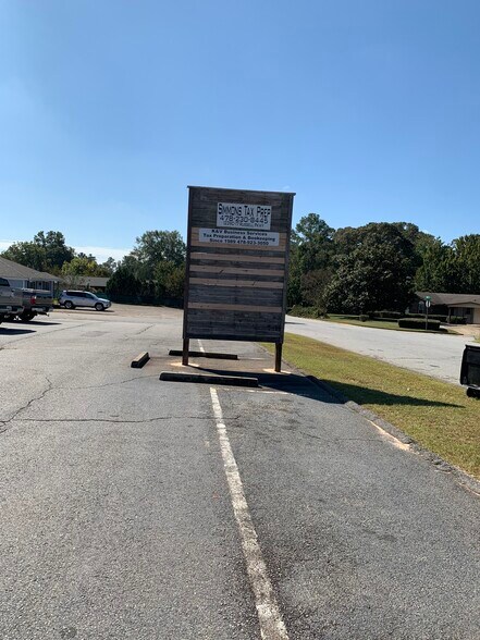 More Photos Of 1239 Russell Pkwy, Warner Robins Office For Sale