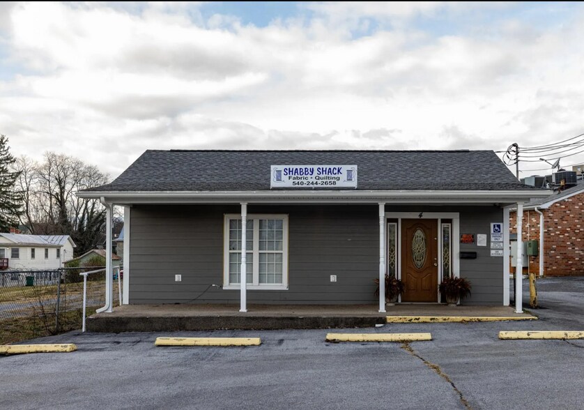 More Photos Of 4 First St, Luray Freestanding For Sale