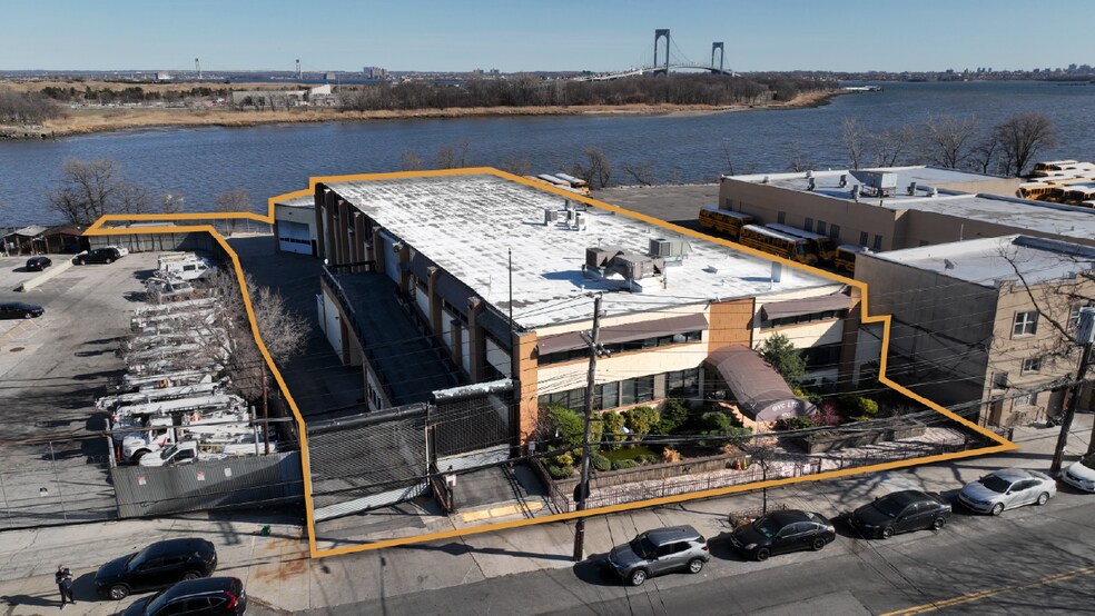 Primary Photo Of 450 Zerega Ave, Bronx Showroom For Lease