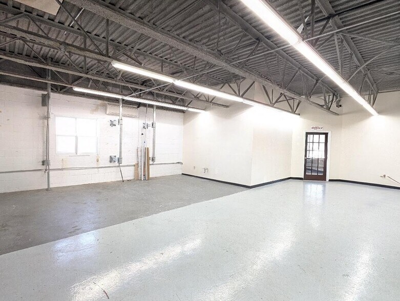 More Photos Of 8520 Foster Ave, Brooklyn Freestanding For Lease