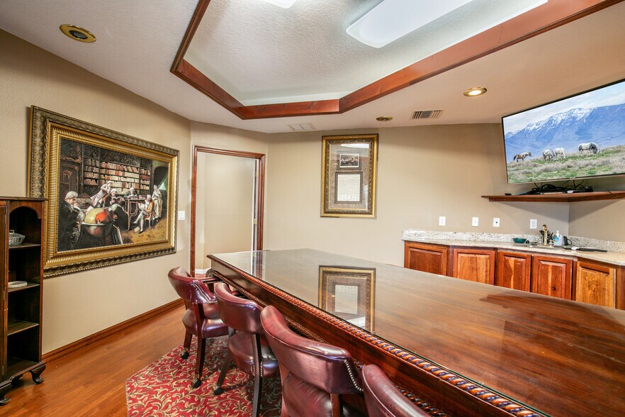 More Photos Of 205 E Burleigh Blvd, Tavares Office For Sale