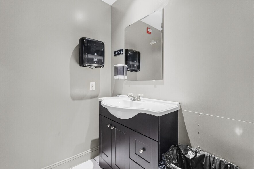 More Photos Of 159 S Main St, Fall River General Retail For Sale