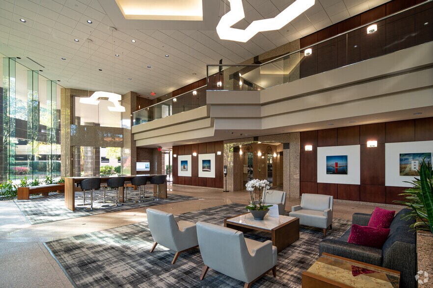 More Photos Of 5605 Glenridge Dr NE, Atlanta Office For Lease