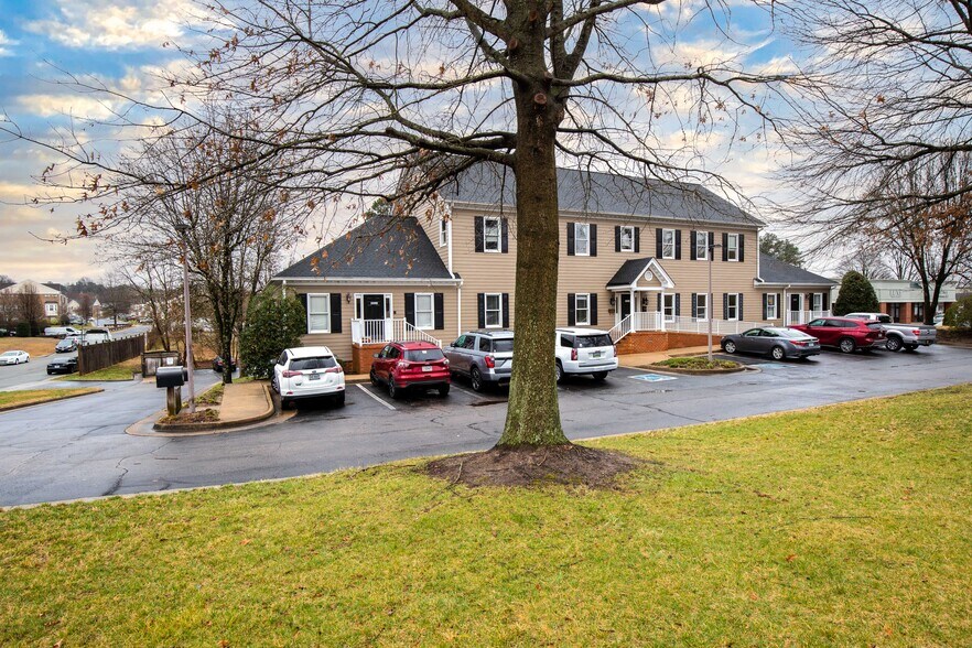 More Photos Of 6501 Mechanicsville Tpke, Mechanicsville Office For Lease