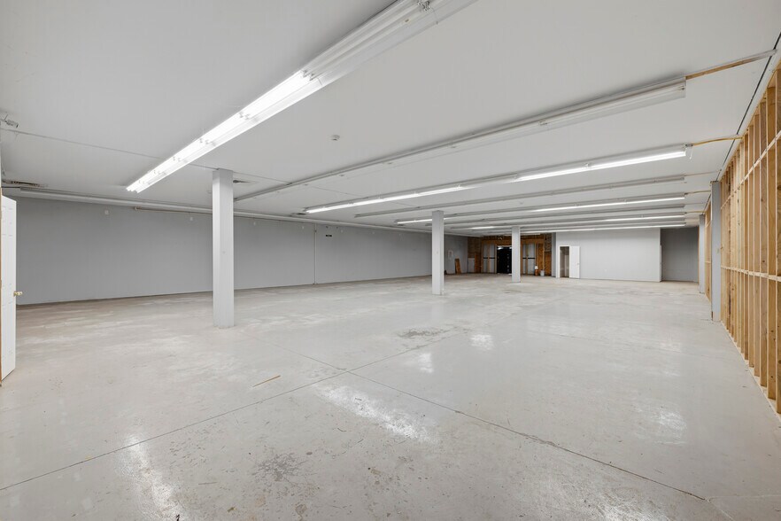 More Photos Of 966 Greensboro Rd, Eatonton Flex For Lease