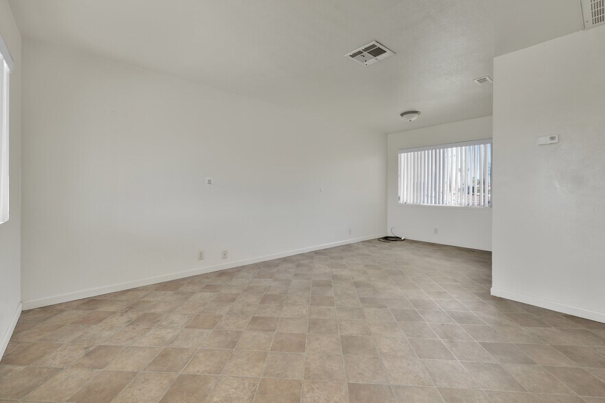 More Photos Of 601 E Rice St, Blythe Apartments For Sale