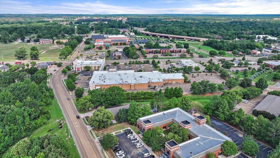 More Photos Of 1020-1038 Highway 51, Madison Unknown For Lease