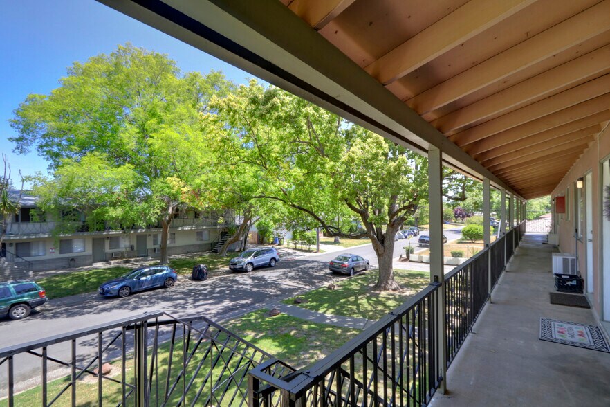 More Photos Of 1100 Weber Way, Sacramento Apartments For Sale