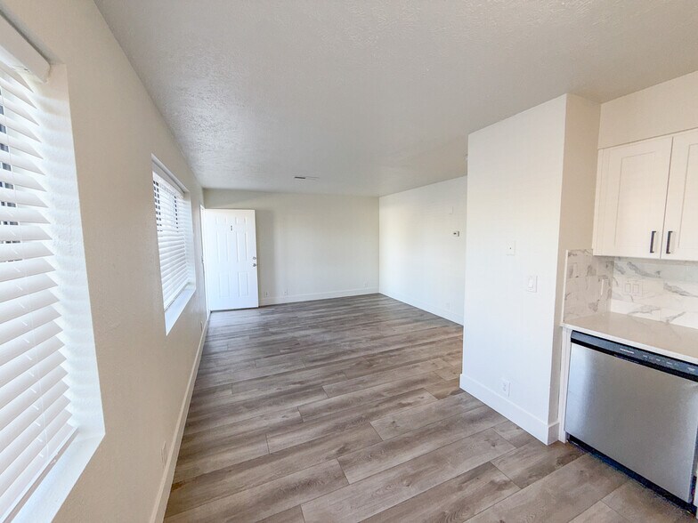 More Photos Of 126 E 1st North St, Mesquite Multifamily For Sale