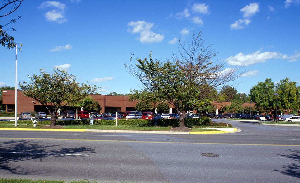 More Photos Of 209 Perry Pky, Gaithersburg Flex For Lease