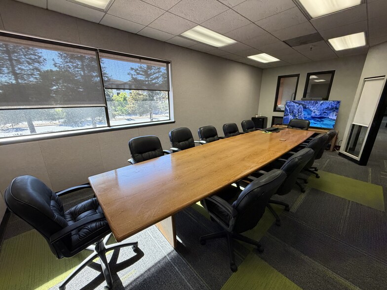 More Photos Of 1570 Oakland Rd, San Jose Research And Development For Sale