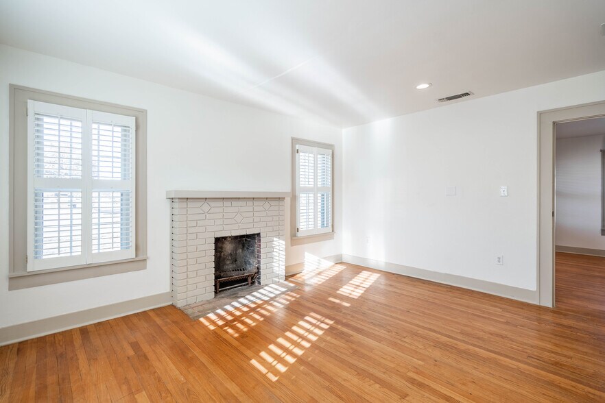 More Photos Of 1107 W Illinois Ave, Midland Office For Lease