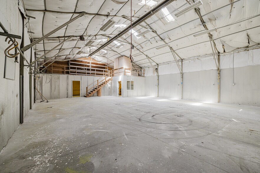More Photos Of 824 Poplar St, Carlin Industrial For Sale