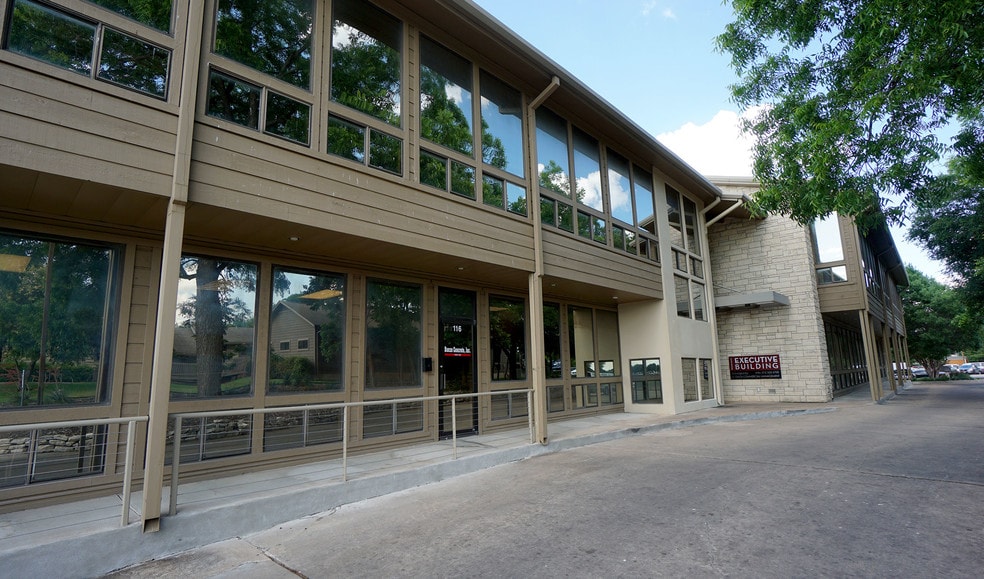More Photos Of 1104 S Mays St, Round Rock Office For Lease