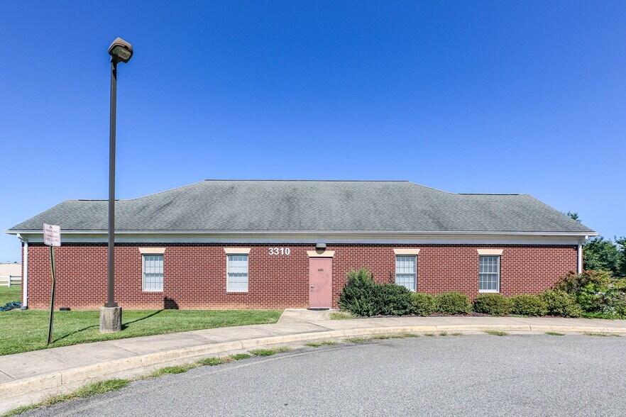More Photos Of 3310 Shannon Park Dr, Fredericksburg Office For Sale