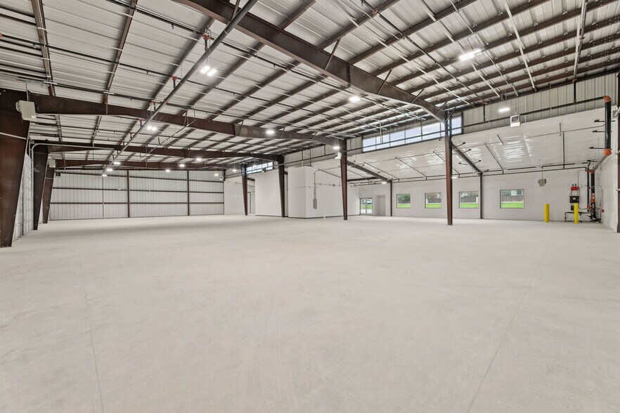 More Photos Of 10042 FM 1976, Universal City Unknown For Lease