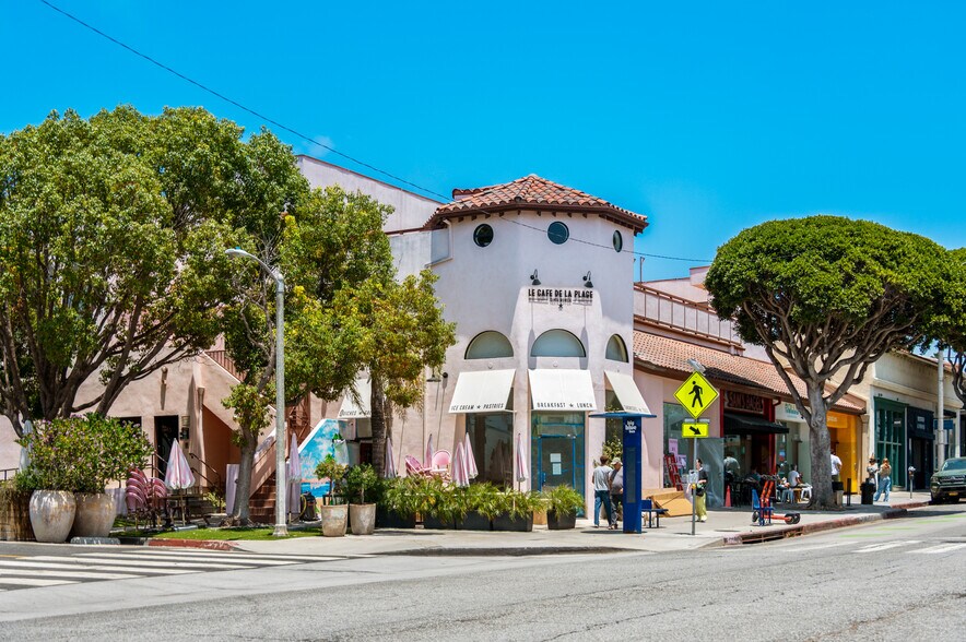 More Photos Of 1620 California Ave, Santa Monica Apartments For Sale