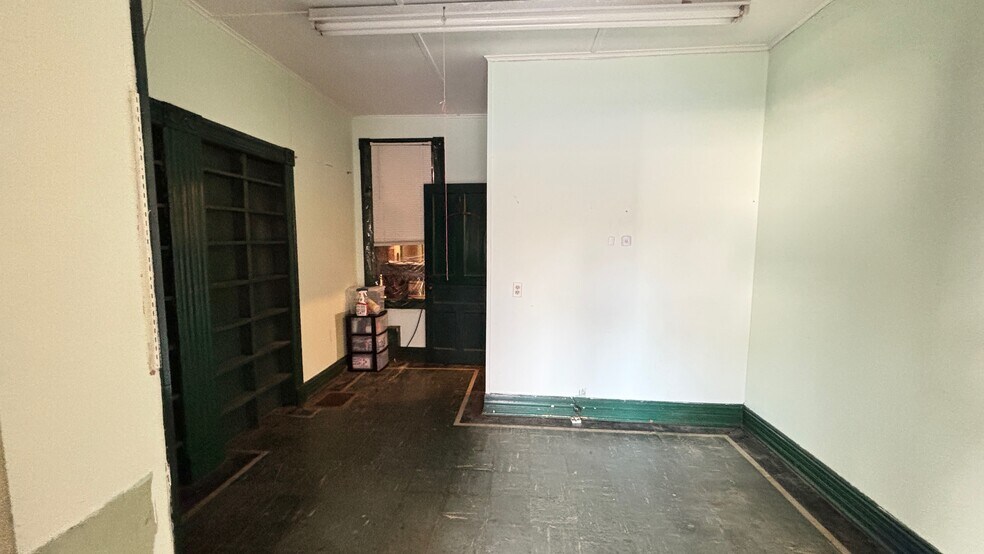 More Photos Of 801 Columbia St, Hudson Storefront Retail Residential For Sale