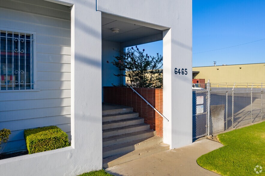 More Photos Of 6465 Corvette St, Commerce Manufacturing For Sale