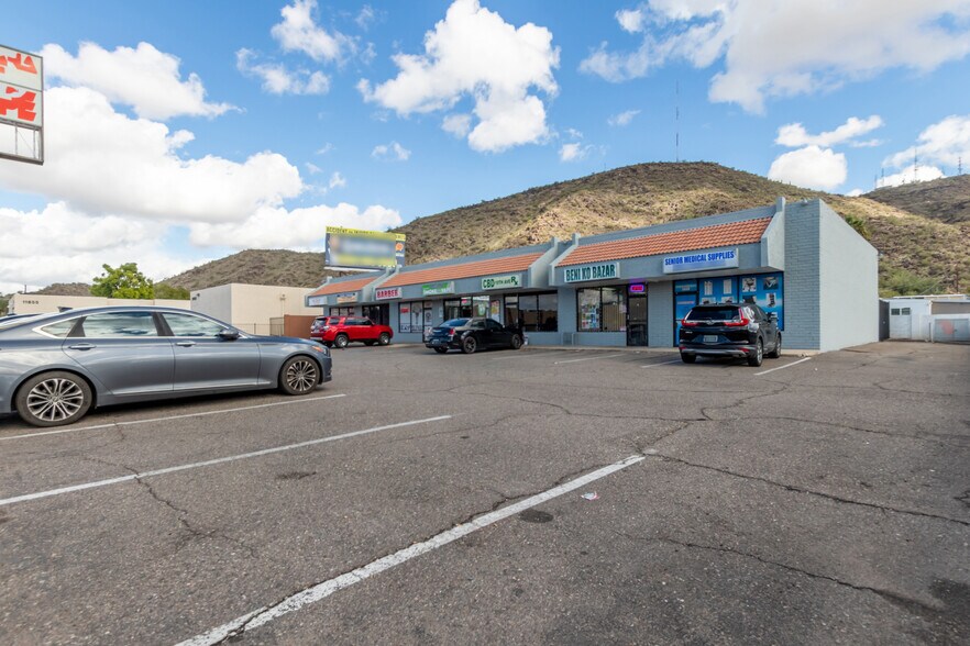 More Photos Of 11829-11841 N 19th Ave, Phoenix Storefront For Sale