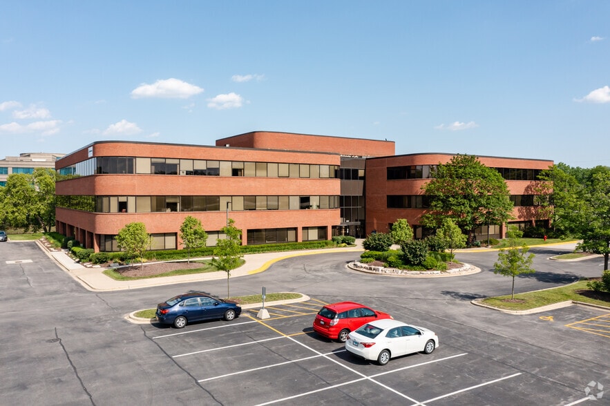 Primary Photo Of 2525 Cabot Dr, Lisle Coworking Space