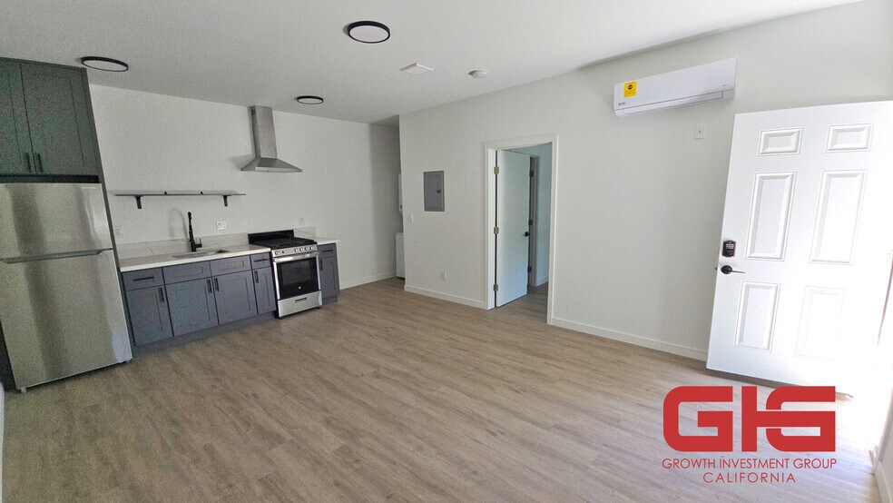 More Photos Of , Pasadena Multifamily For Sale