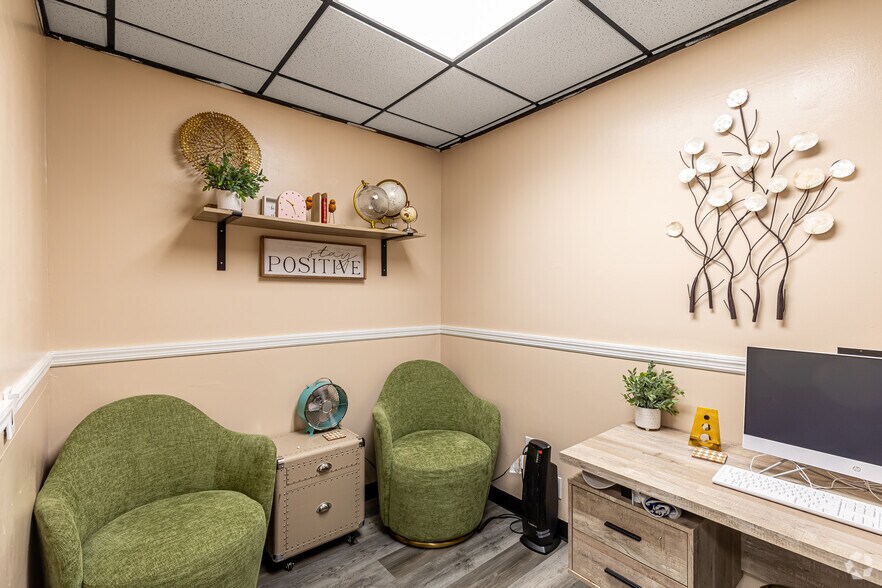 More Photos Of 125 Liberty St, Springfield Medical For Lease