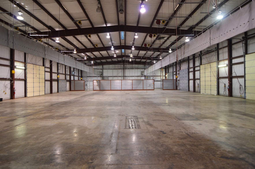 More Photos Of 2375 Walsh Rd, San Antonio Manufacturing For Sale