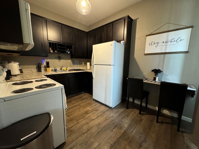More Photos Of 112 NW 2nd Ave, Mandan Storefront Retail Residential For Sale